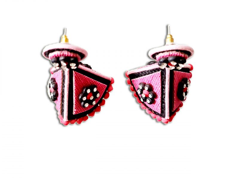 top view pink triangle jhumka scaled